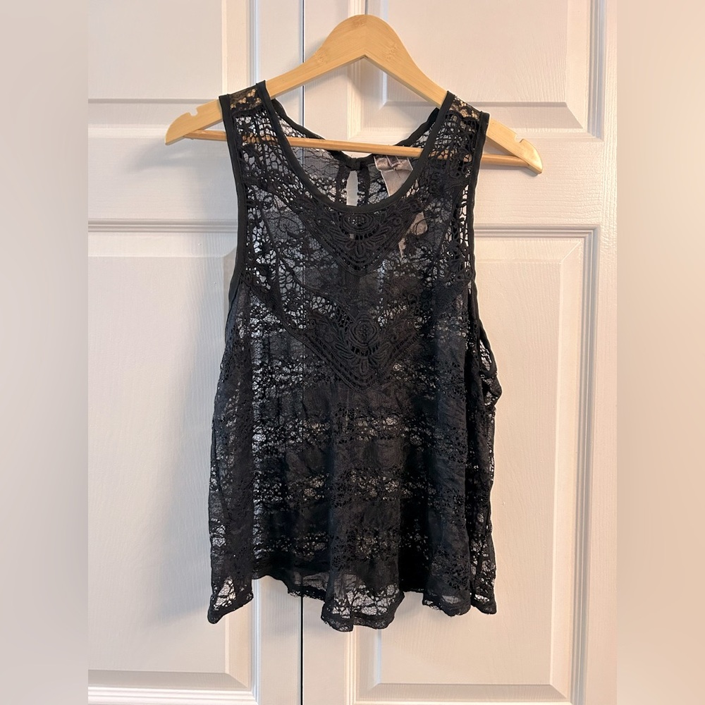 Moon Collection black split-back lace tank top. Juniors XL